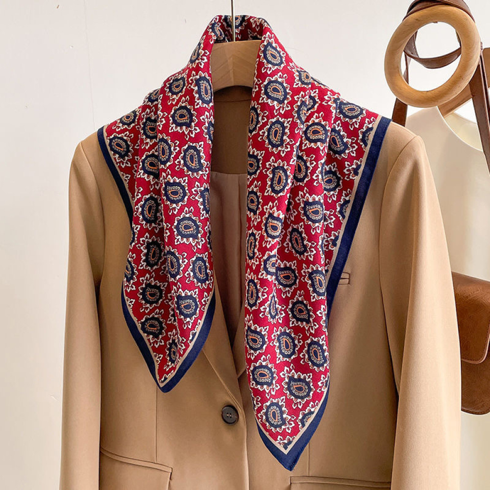 Écharpe carrée de qualité supé - Men Formal Wear With Scarf avis et prix